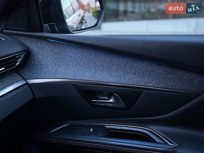 Позашляховик / Кросовер Peugeot 5008 2018 в Львові