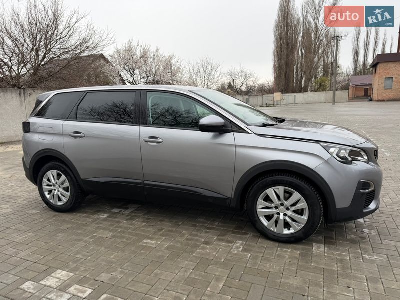 Позашляховик / Кросовер Peugeot 5008 2020 в Черкасах