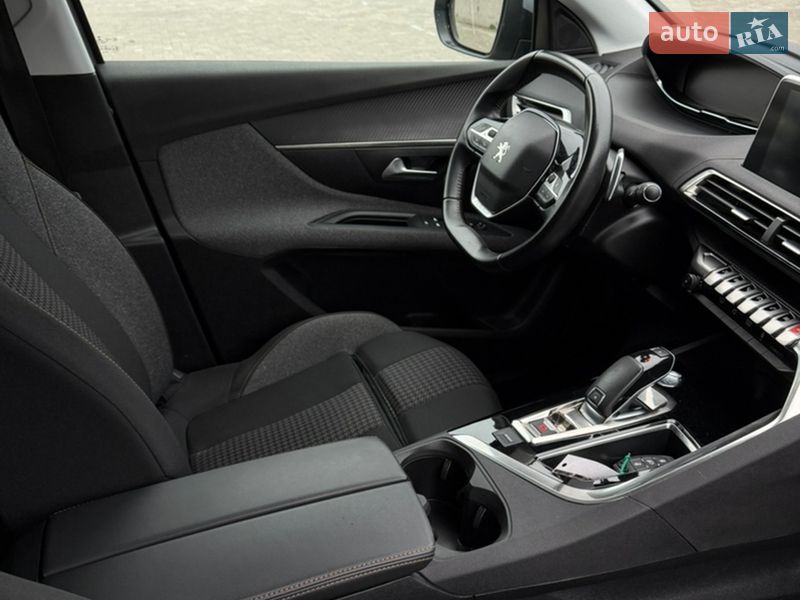 Позашляховик / Кросовер Peugeot 5008 2020 в Черкасах