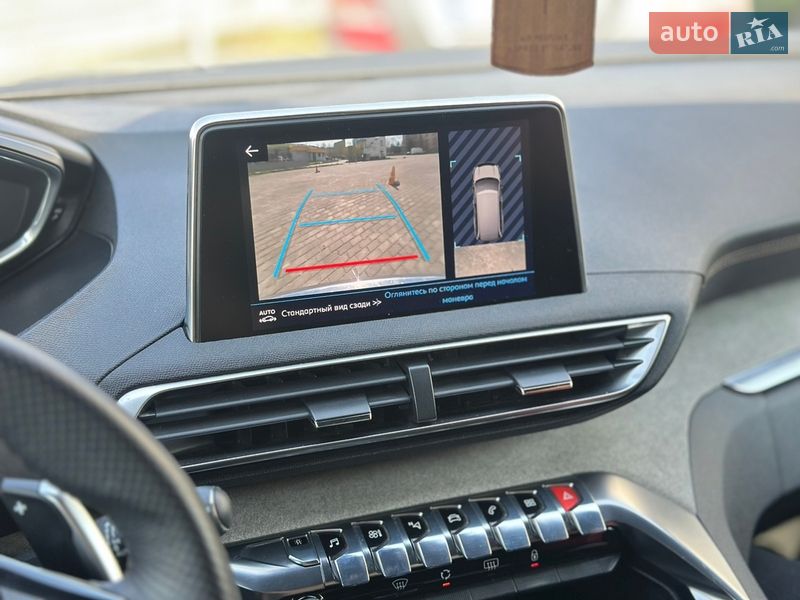 Внедорожник / Кроссовер Peugeot 5008 2017 в Черновцах