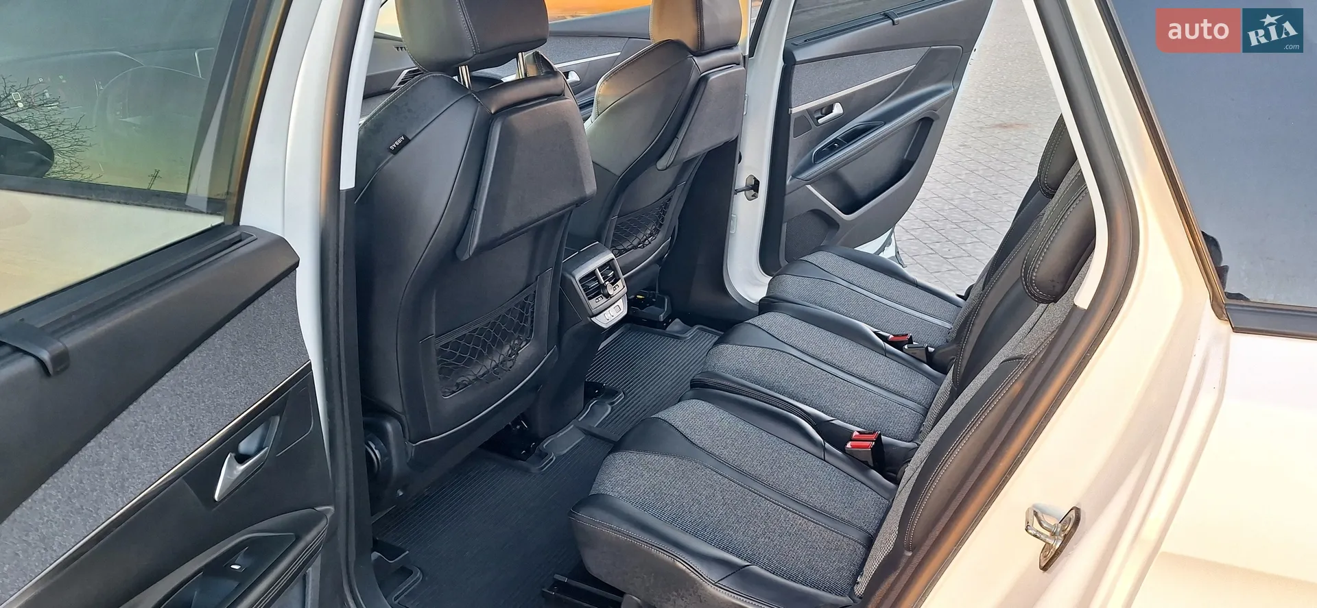 2017 Peugeot 5008 - мініатюра 13