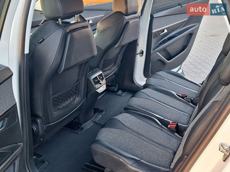 Внедорожник / Кроссовер Peugeot 5008 2017 в Львове фото 13 Внедорожник / Кроссовер Peugeot 5008 2017 в Львове