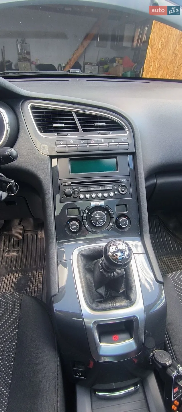 2011 Peugeot 5008 - мініатюра 9