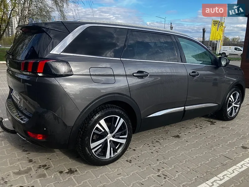 Peugeot 5008