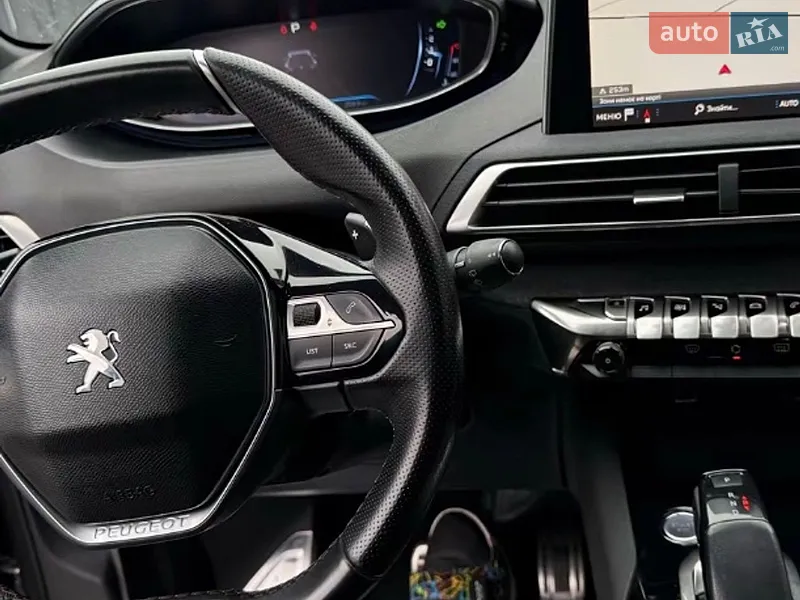 Peugeot 5008 2017