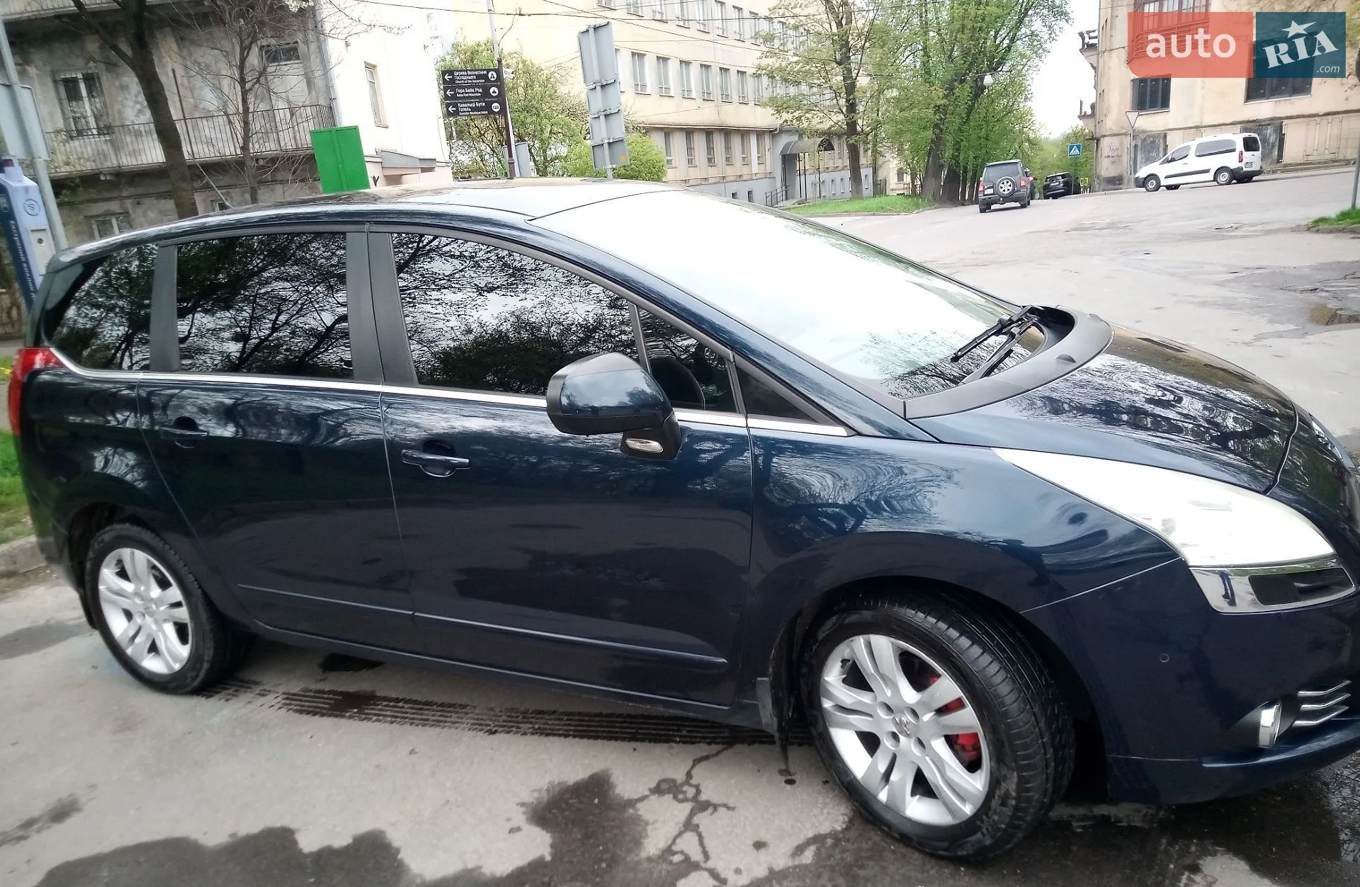 Peugeot 5008 2011 VIN VF30ARHE8BS087308 фото оголошення 4 з 5