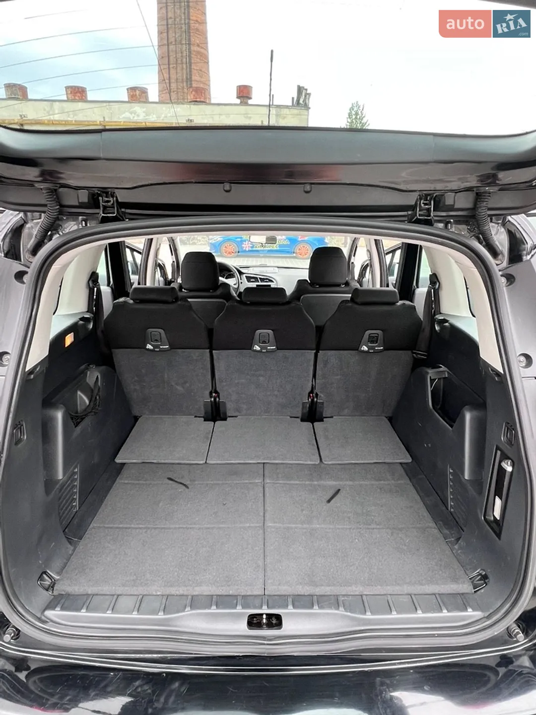 2010 Peugeot 5008 - мініатюра 11