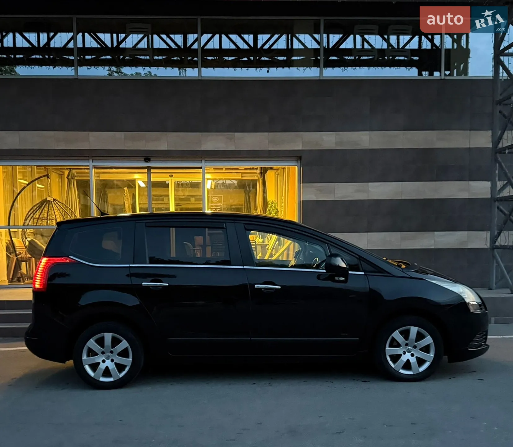 2010 Peugeot 5008 - мініатюра 7