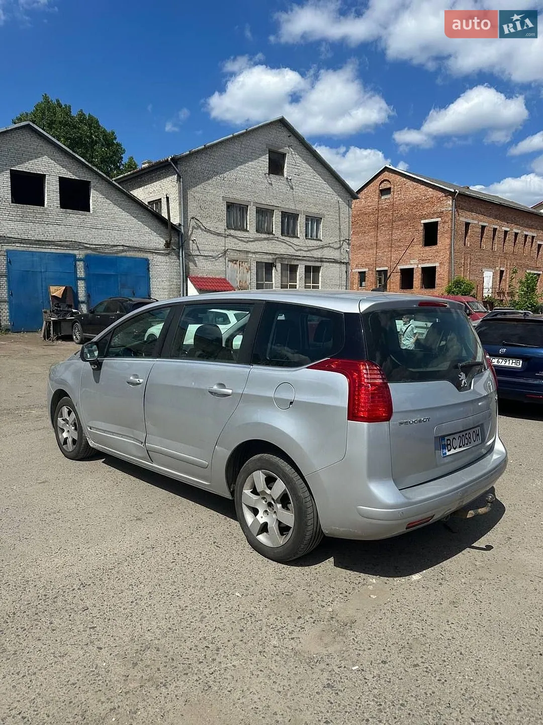 2011 Peugeot 5008 - мініатюра 9