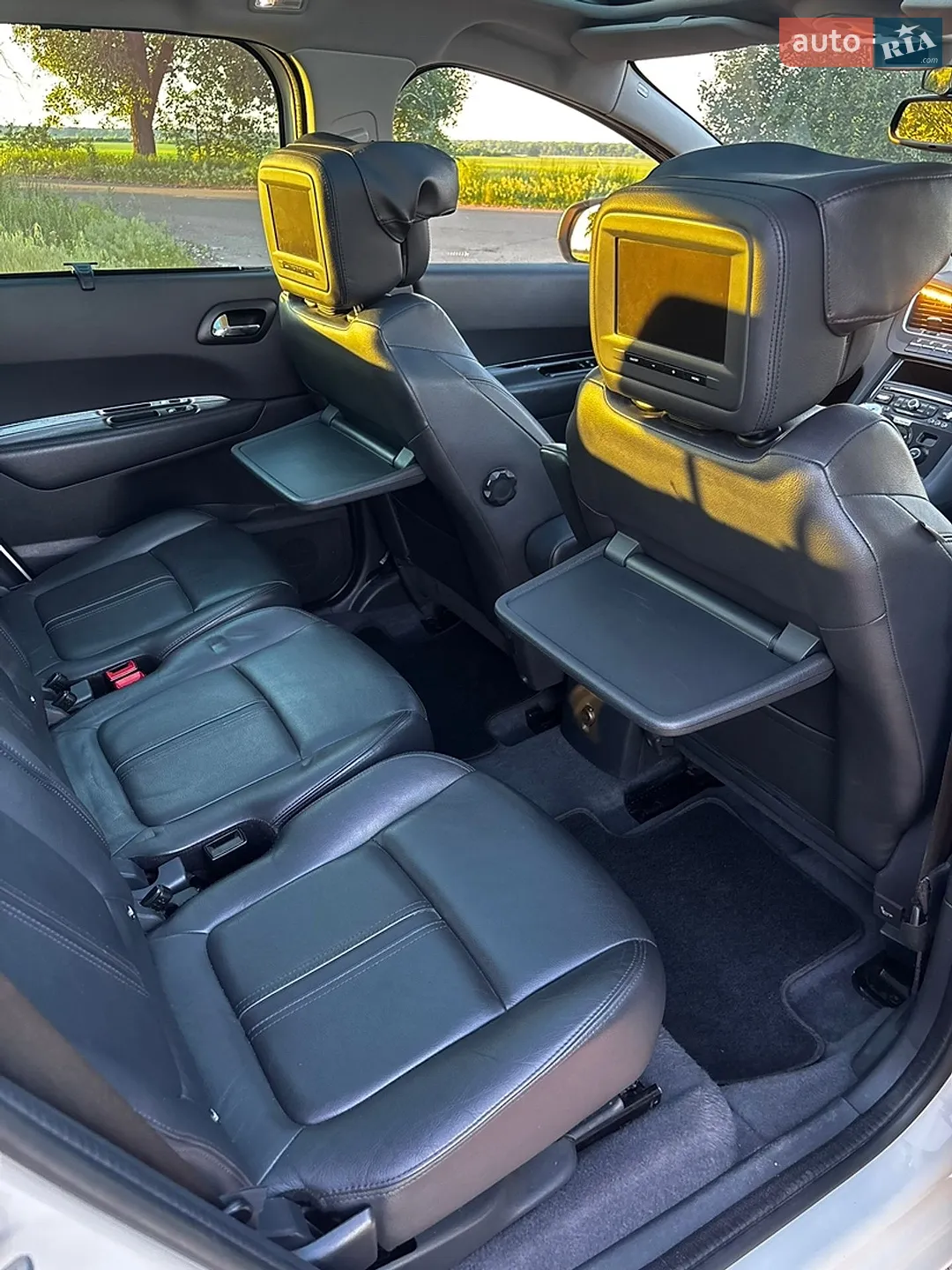 2014 Peugeot 5008 - мініатюра 13