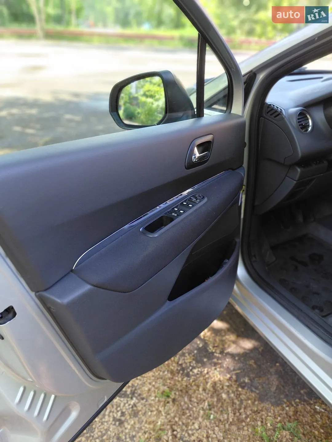 2011 Peugeot 5008 - мініатюра 13