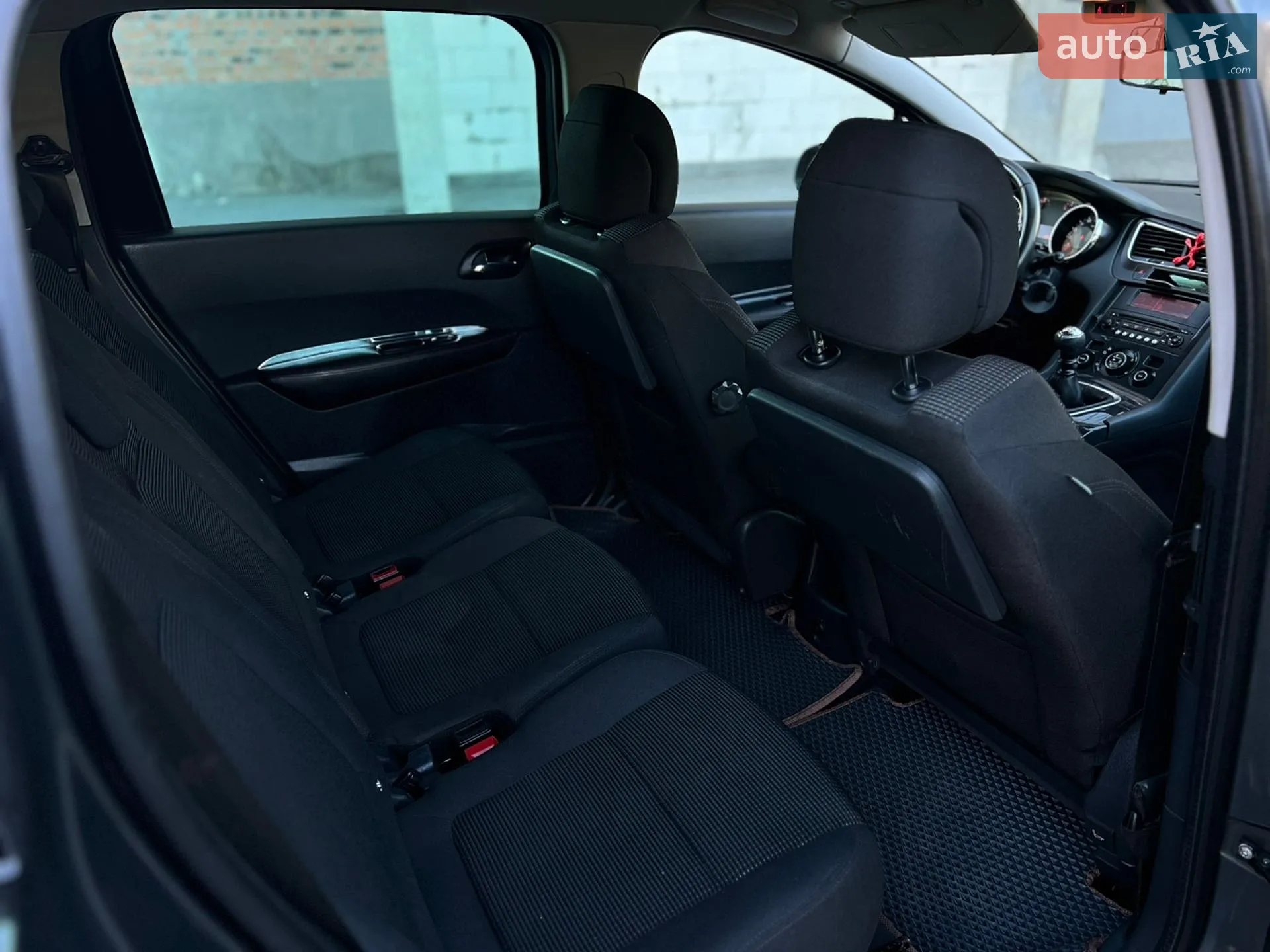2010 Peugeot 5008 - мініатюра 12