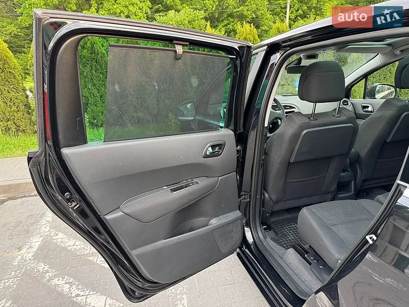 Peugeot 5008 2013 VIN VF30ERHE8DS026711 фото оголошення 16 з 60