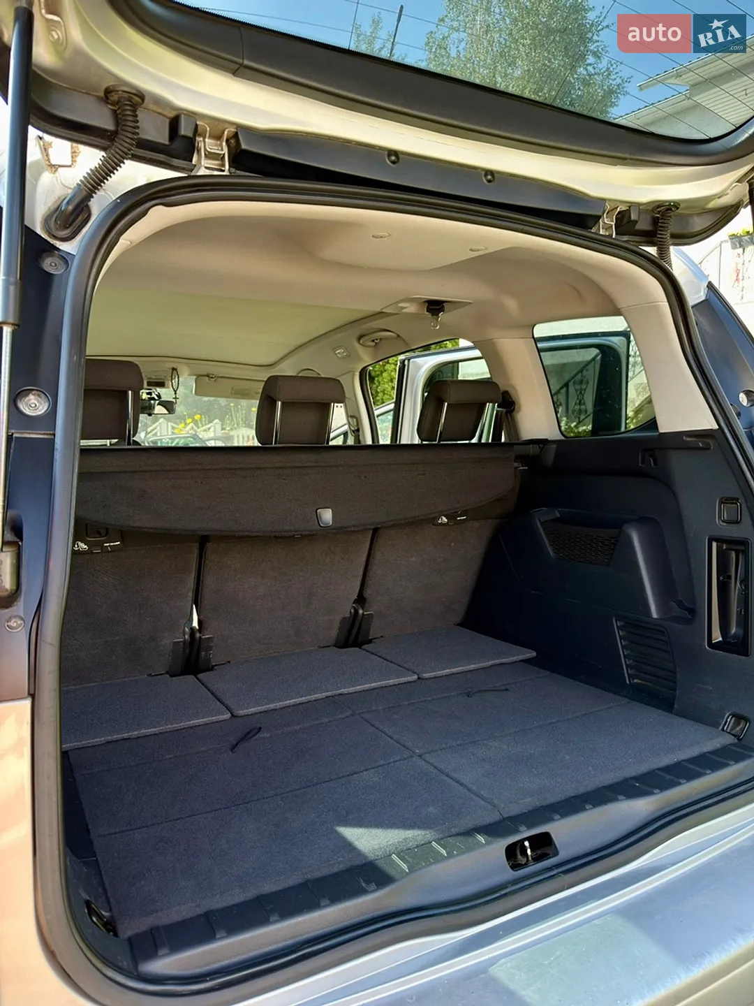 2012 Peugeot 5008 - мініатюра 2