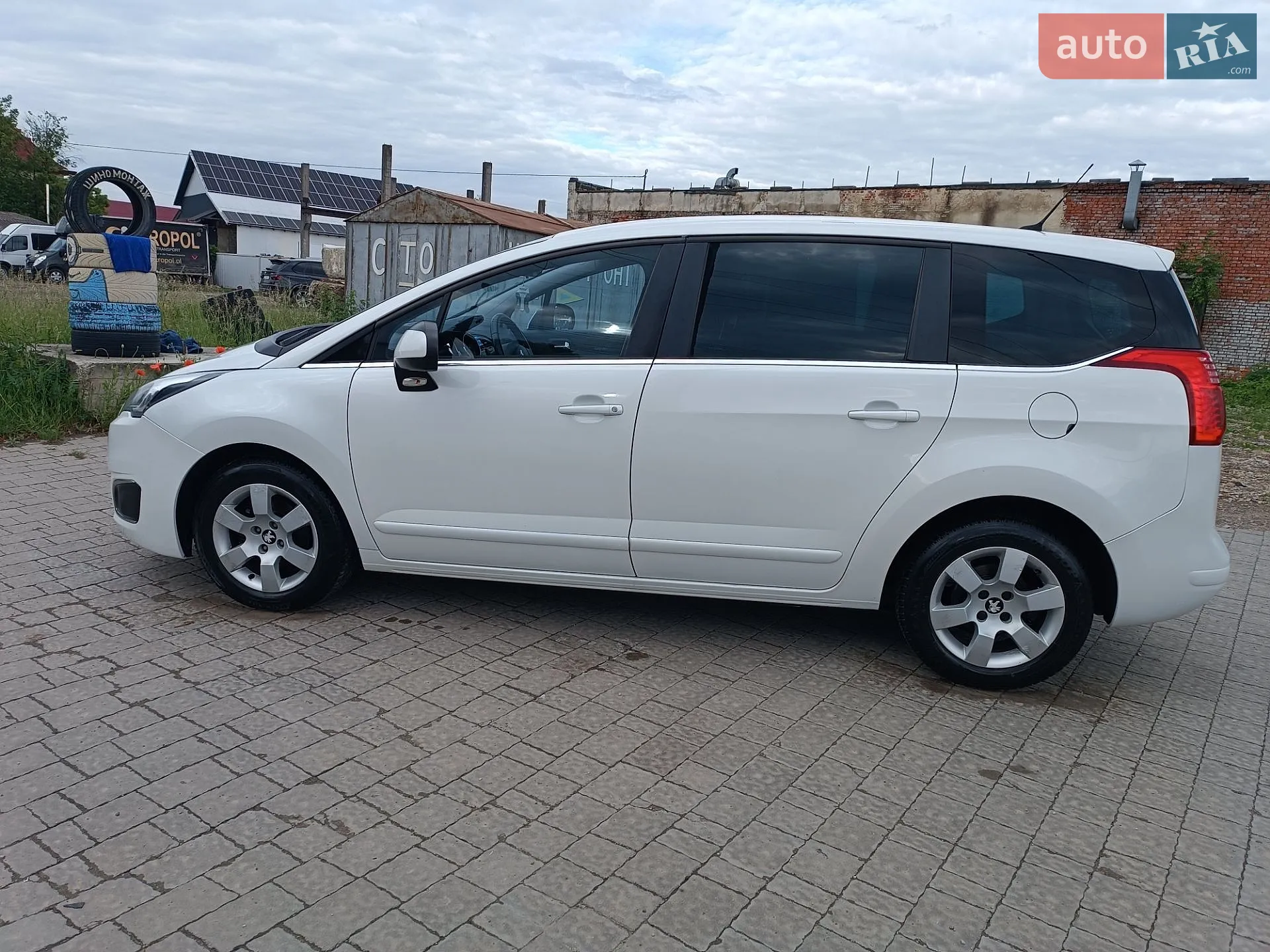 2014 Peugeot 5008 - мініатюра 12