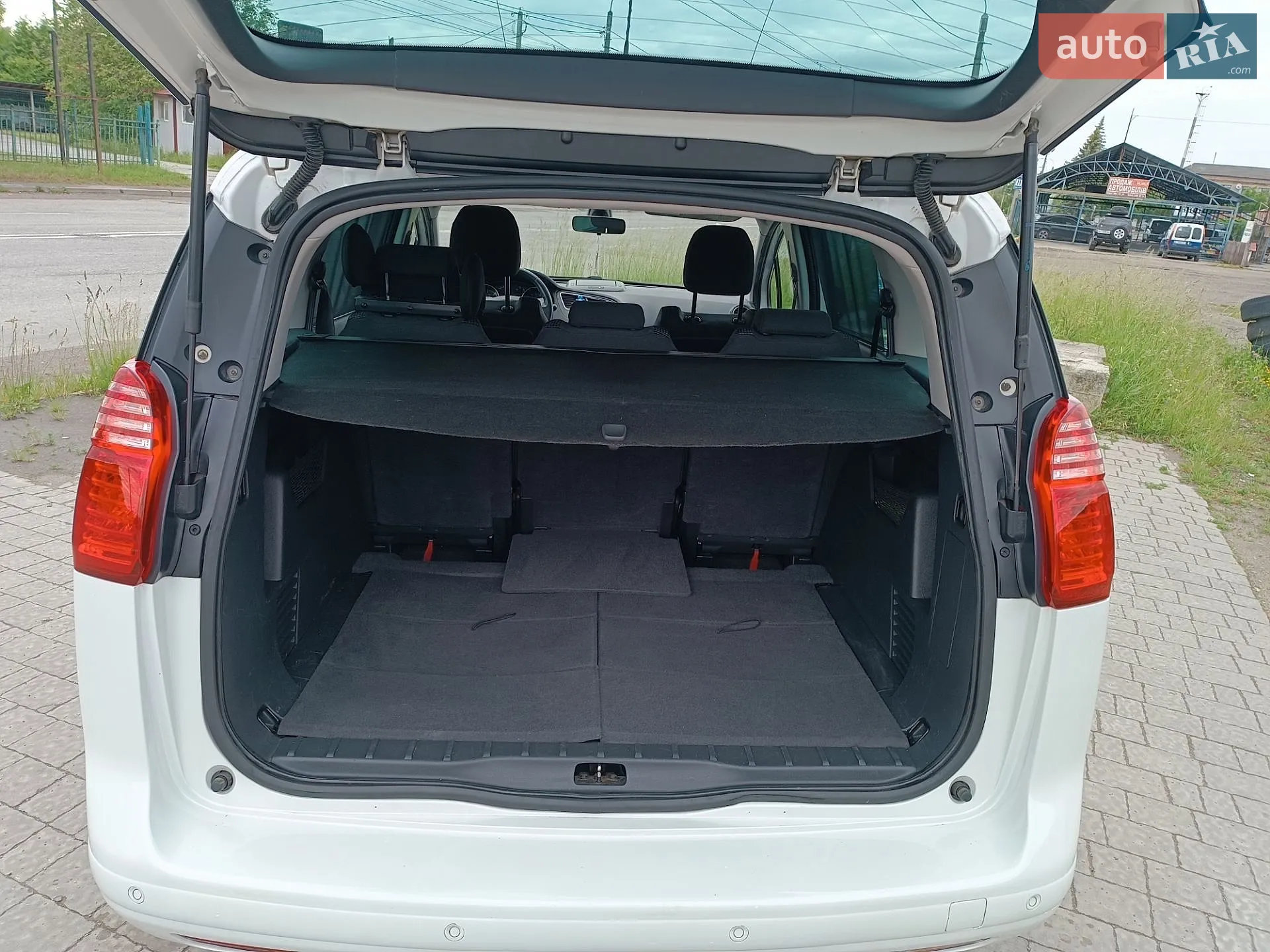 2014 Peugeot 5008 - мініатюра 27
