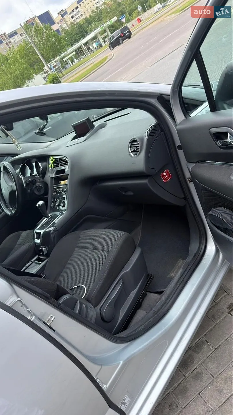 2011 Peugeot 5008 - мініатюра 14