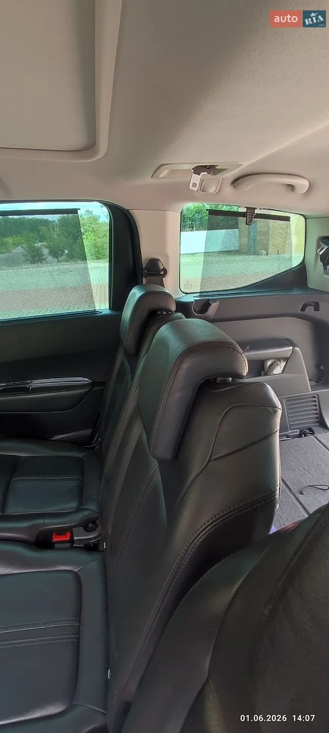 2010 Peugeot 5008 - мініатюра 21