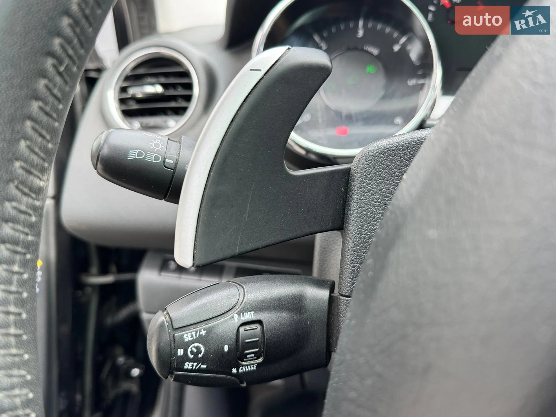 2013 Peugeot 5008 - мініатюра 18