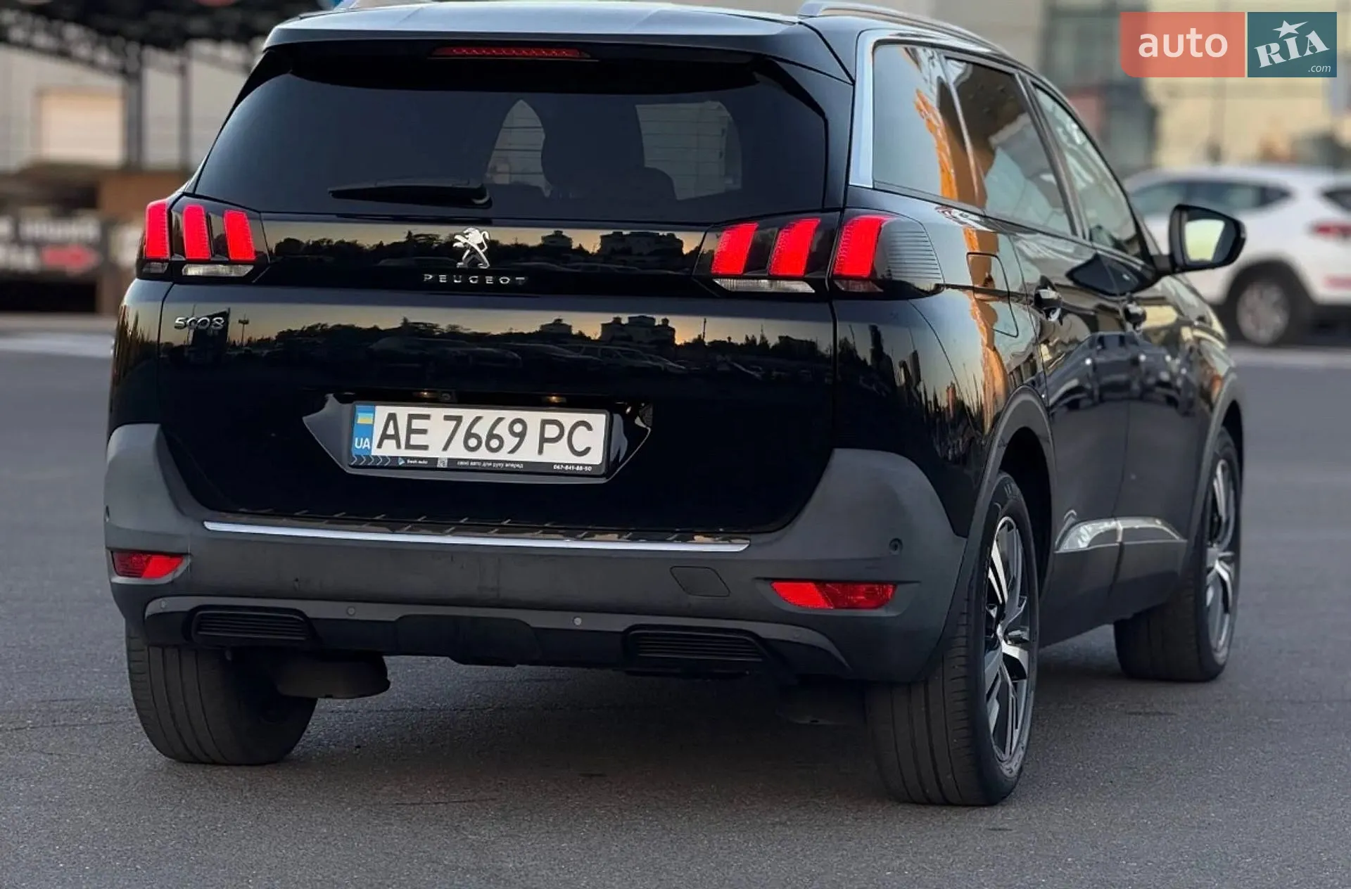 2017 Peugeot 5008 - мініатюра 9
