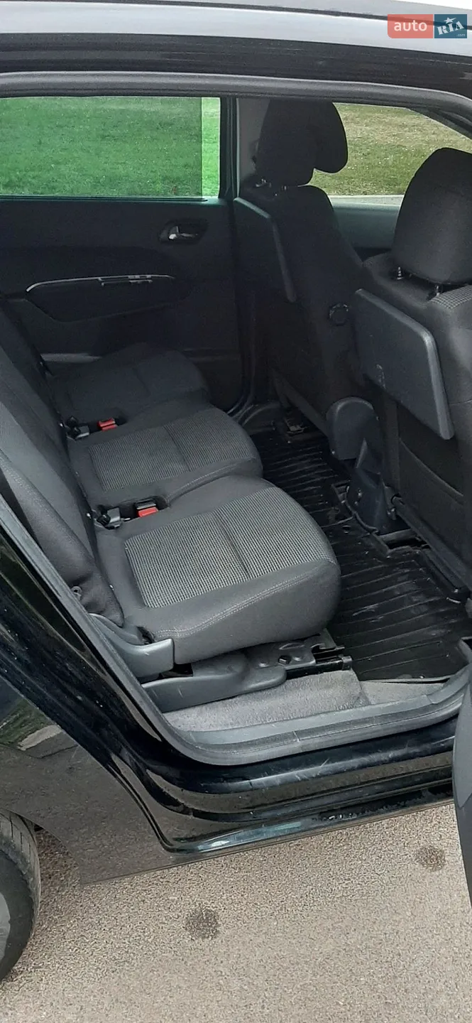 2011 Peugeot 5008 - мініатюра 15
