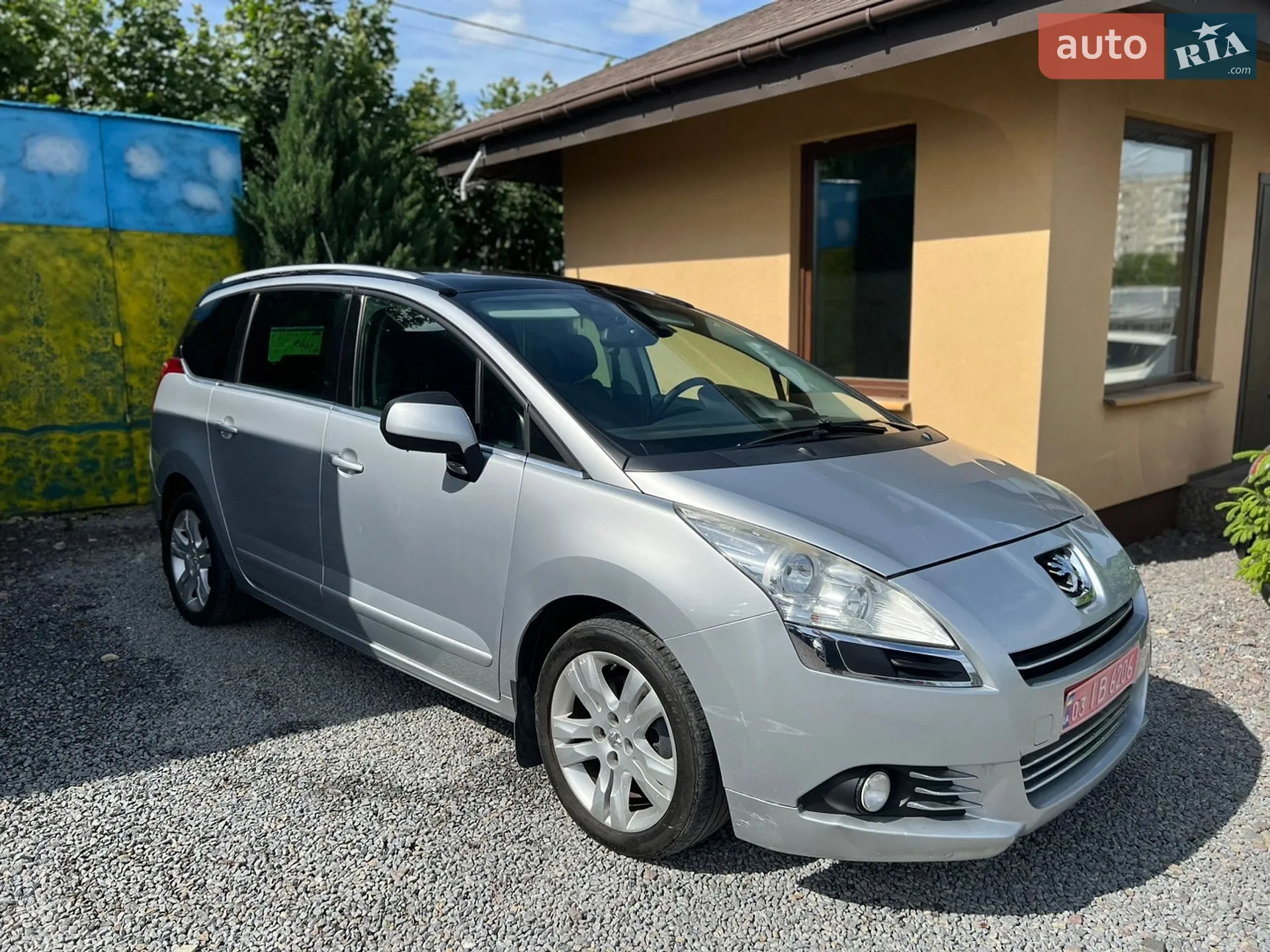 2011 Peugeot 5008 - фото 1