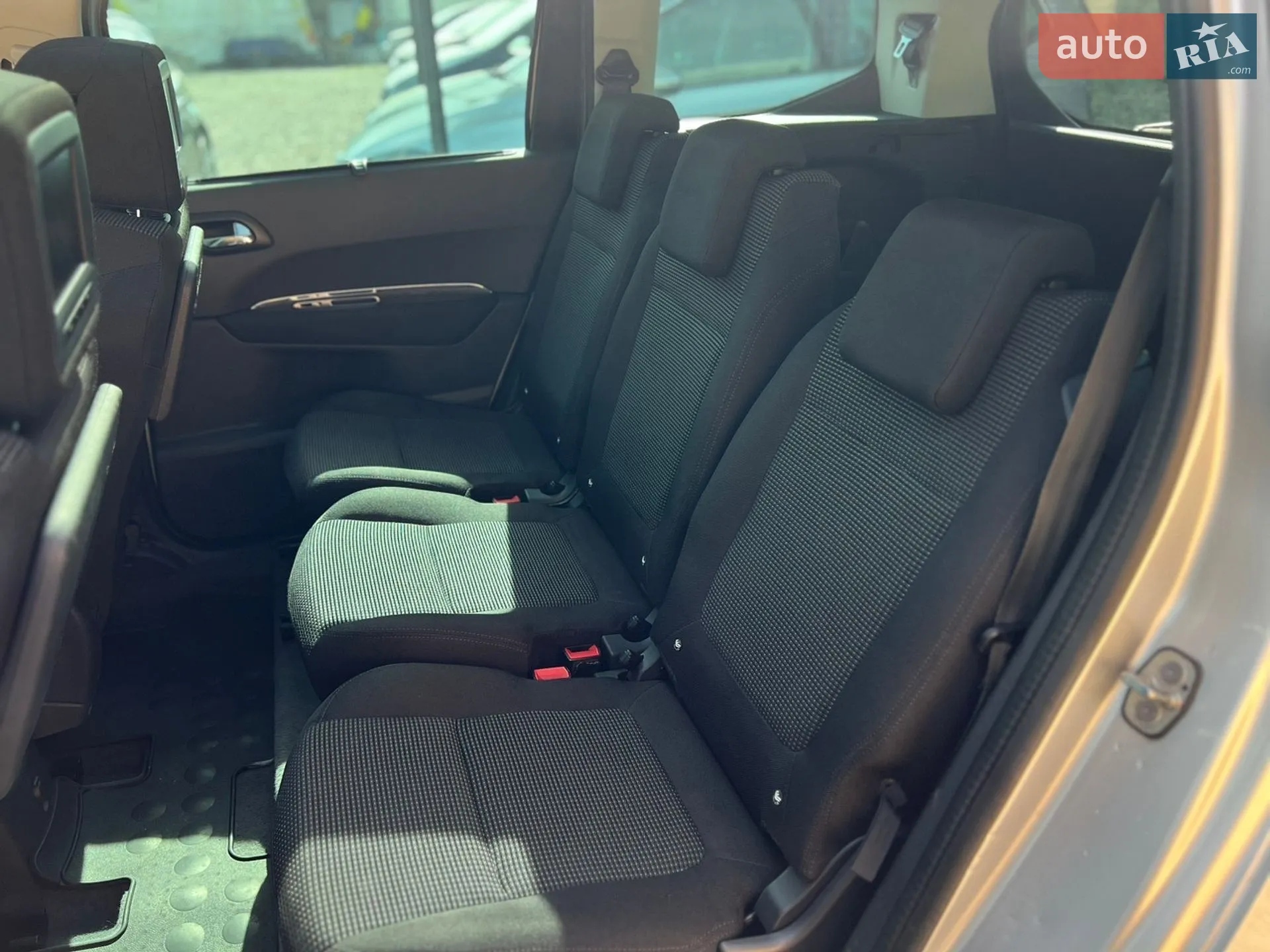 2011 Peugeot 5008 - мініатюра 20