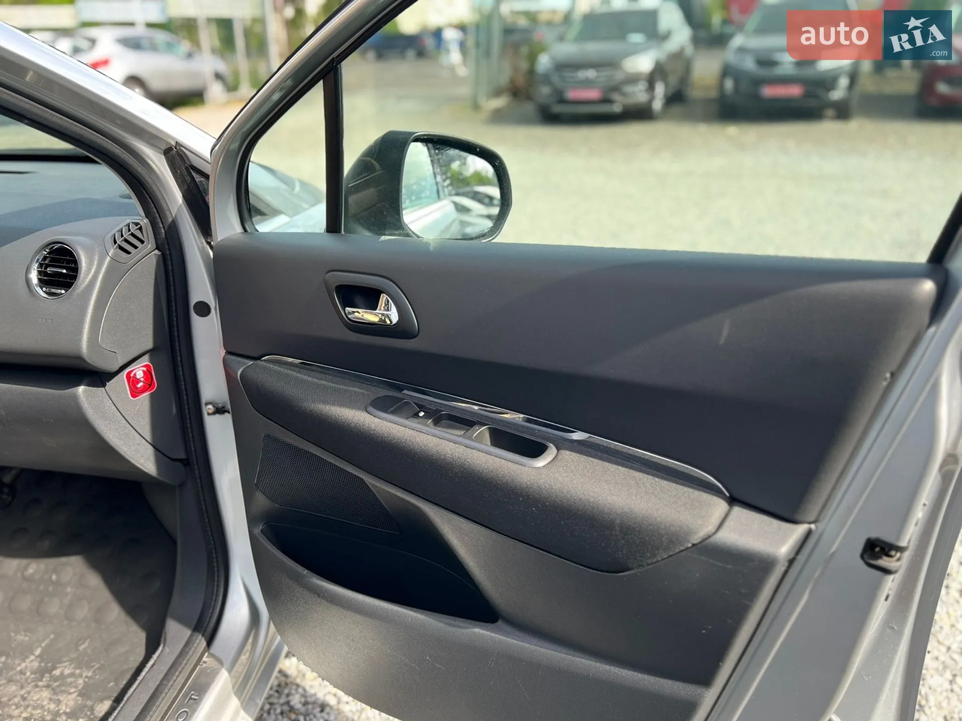 2011 Peugeot 5008 - мініатюра 35
