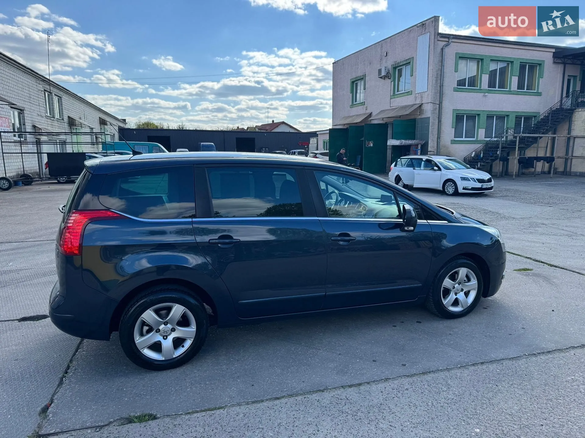 2012 Peugeot 5008 - мініатюра 9