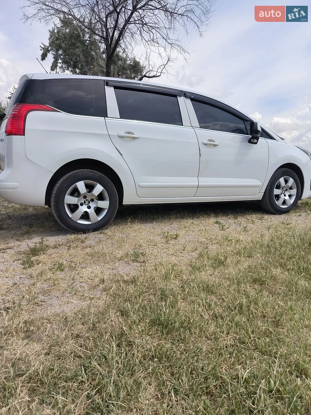 2016 Peugeot 5008 - мініатюра 15