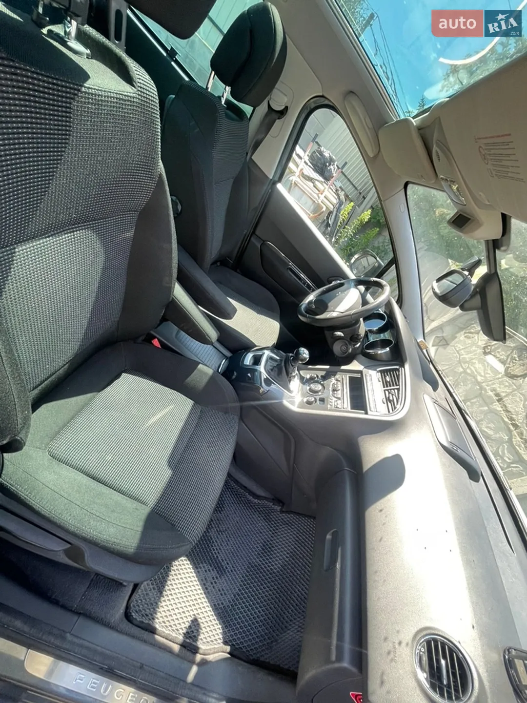 2010 Peugeot 5008 - мініатюра 15