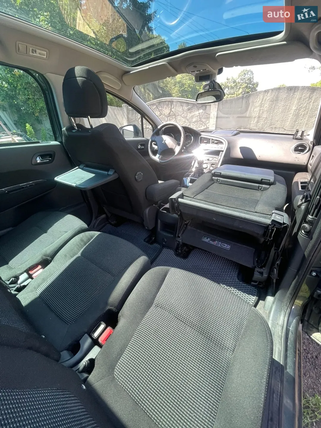 2010 Peugeot 5008 - мініатюра 25
