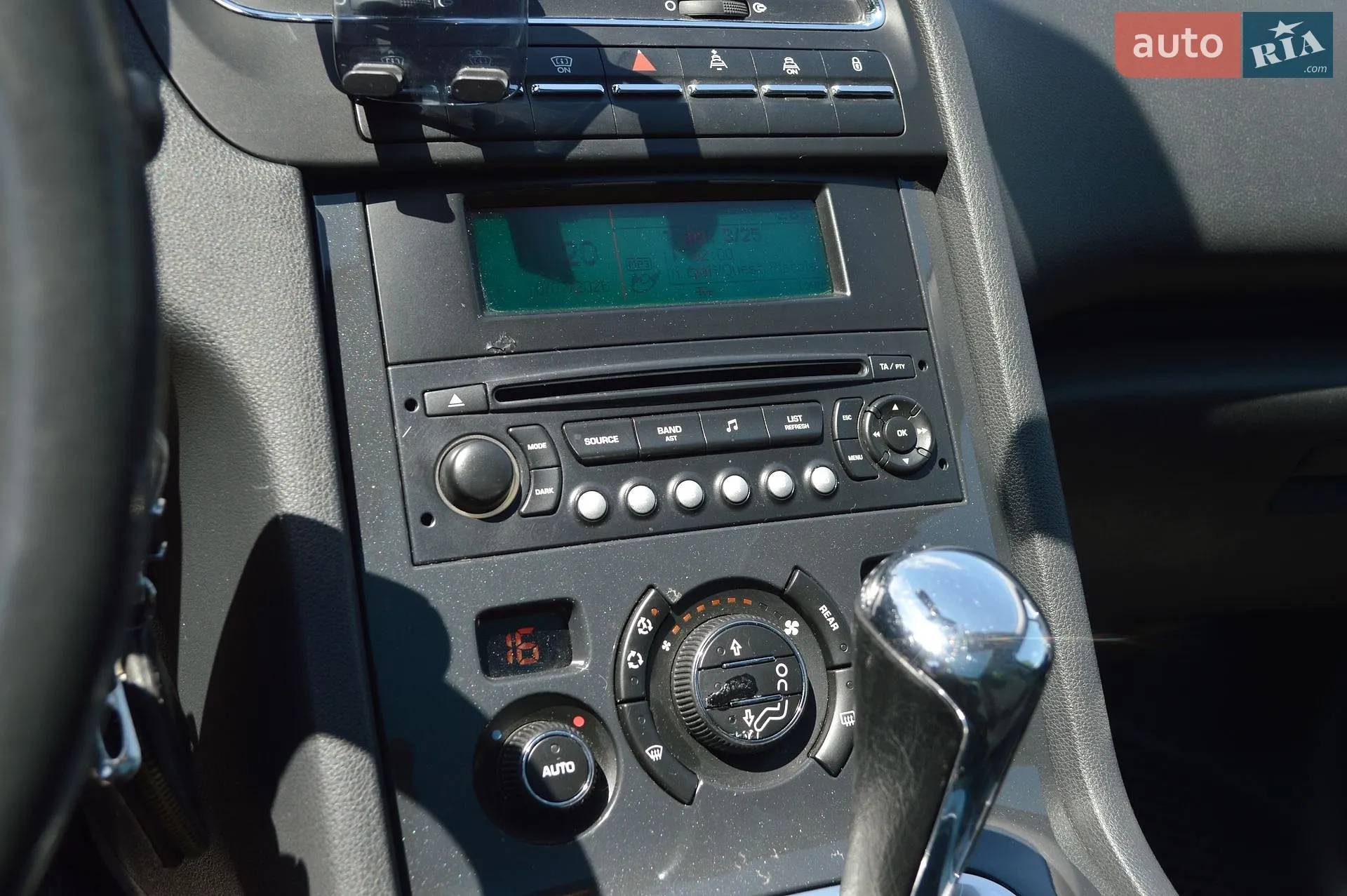 2010 Peugeot 5008 - мініатюра 26