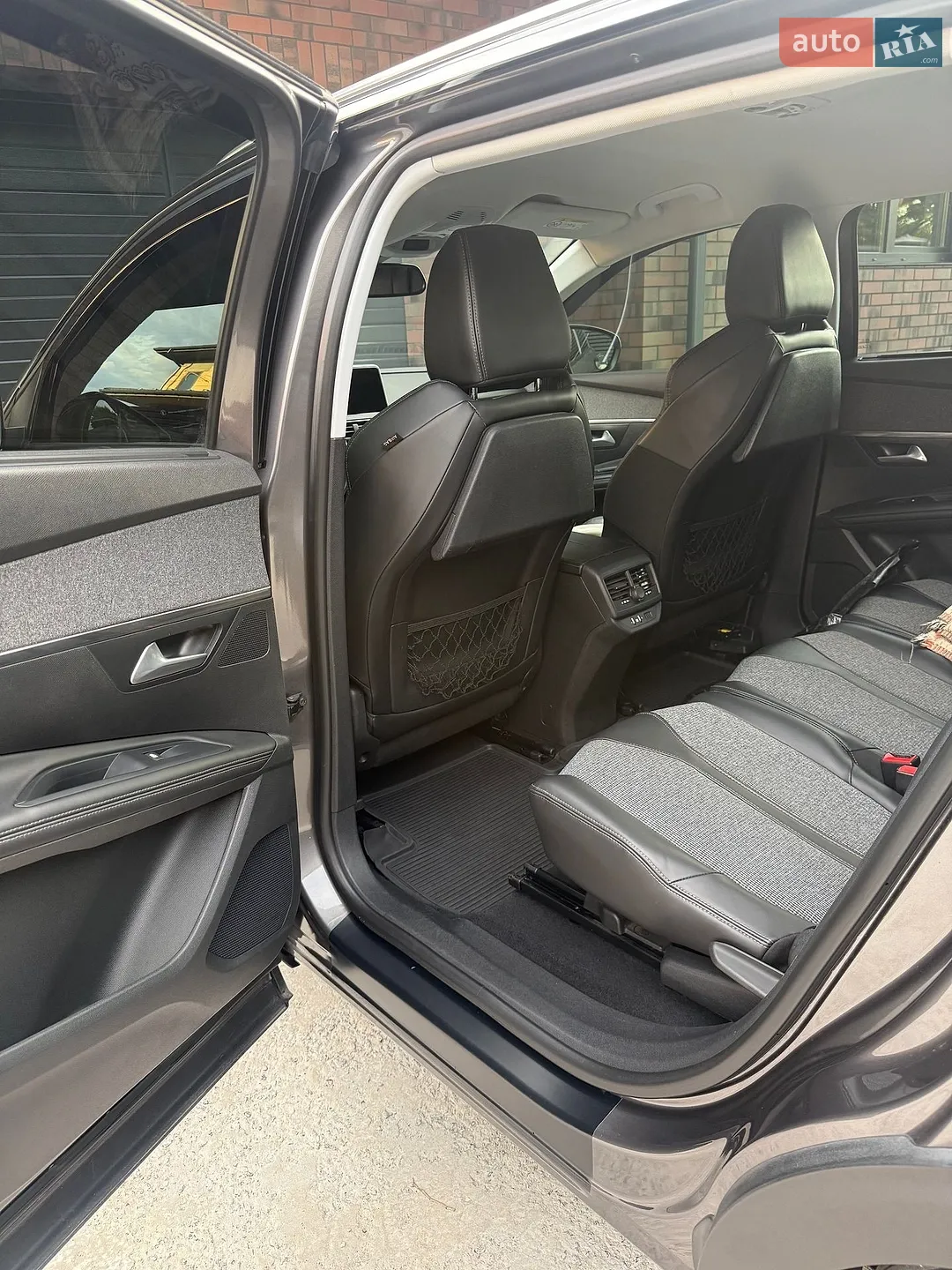 2017 Peugeot 5008 - мініатюра 9