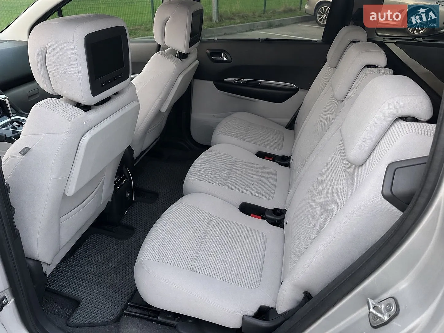 2010 Peugeot 5008 - мініатюра 10