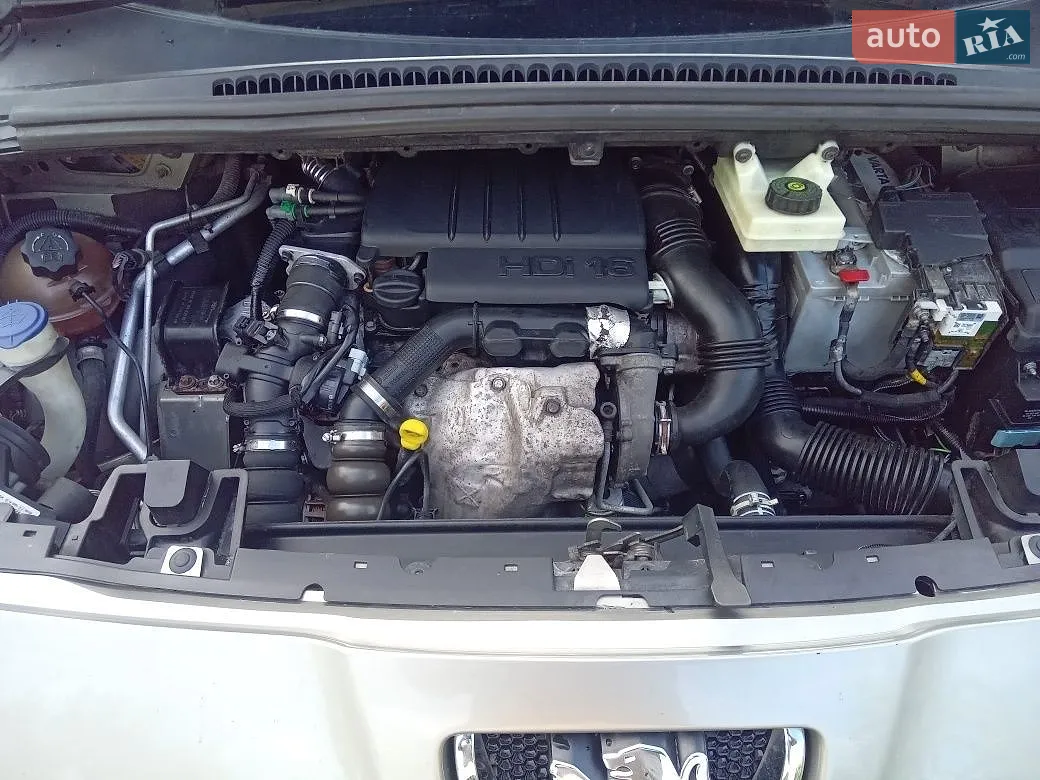 2010 Peugeot 5008 - мініатюра 2