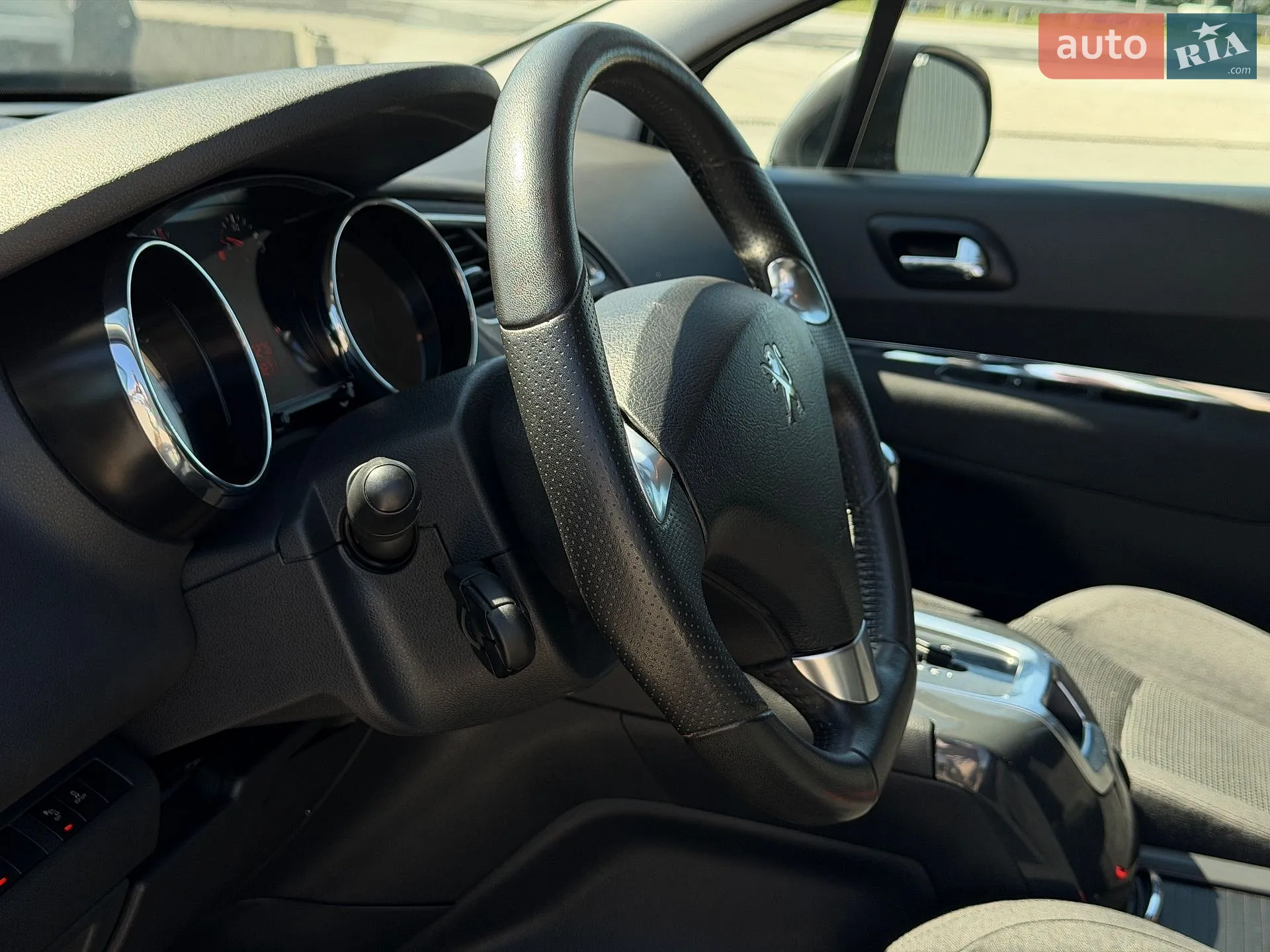 2016 Peugeot 5008 - мініатюра 23