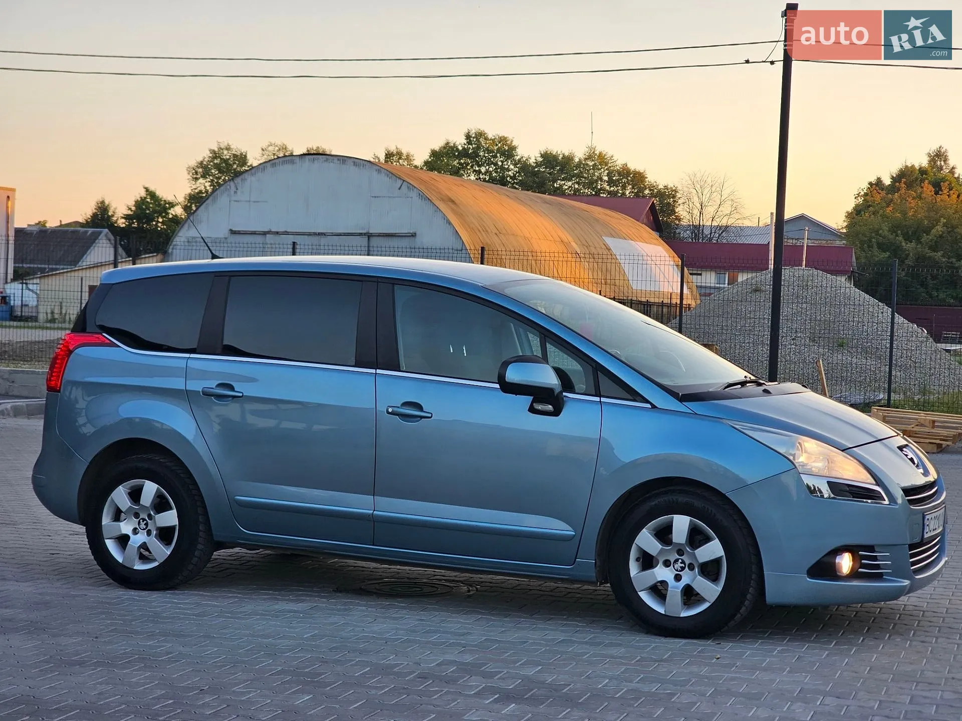 2011 Peugeot 5008 - мініатюра 13