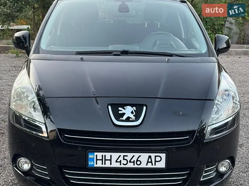 Peugeot 5008 2011