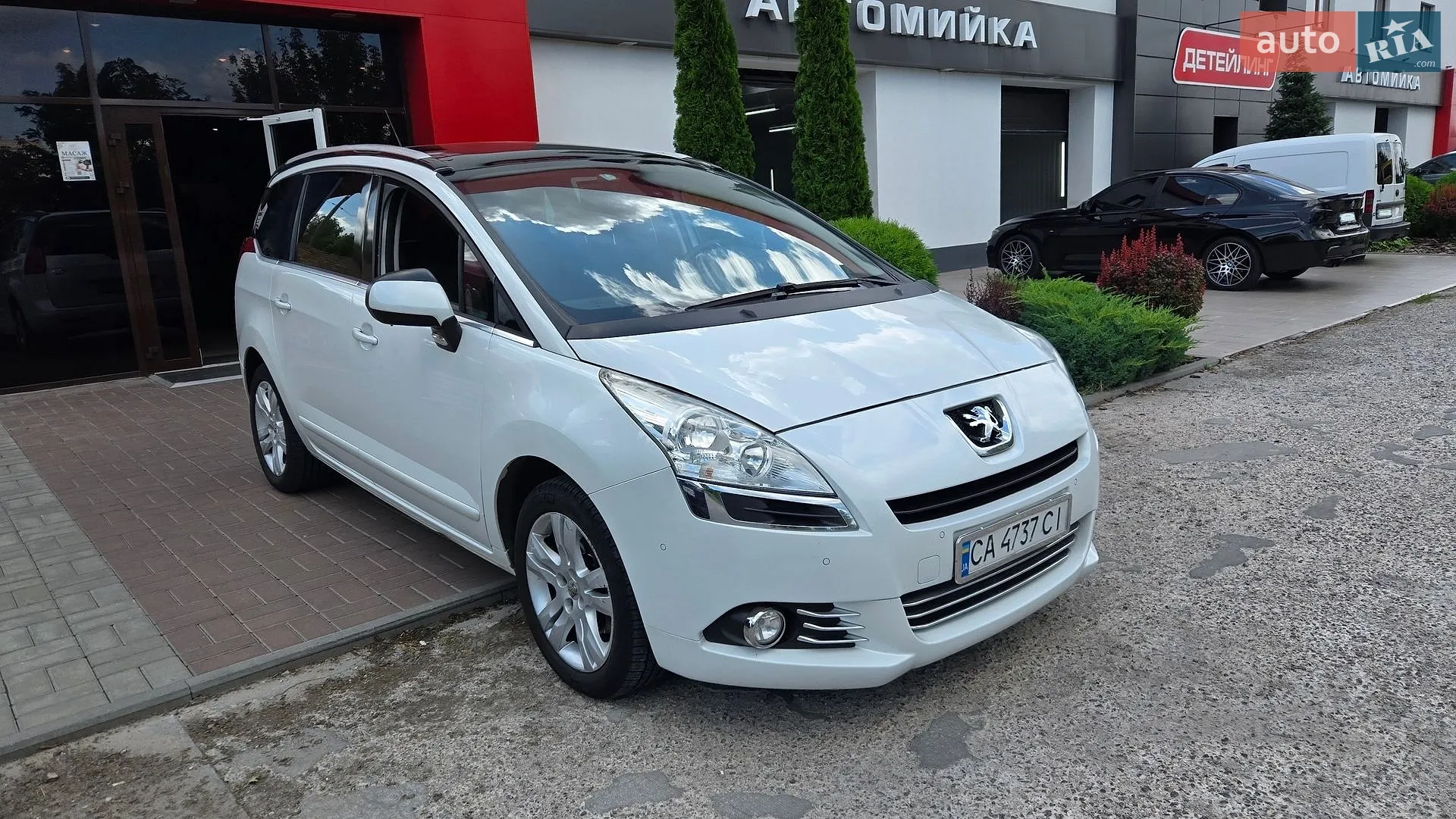 2011 Peugeot 5008 - фото 1