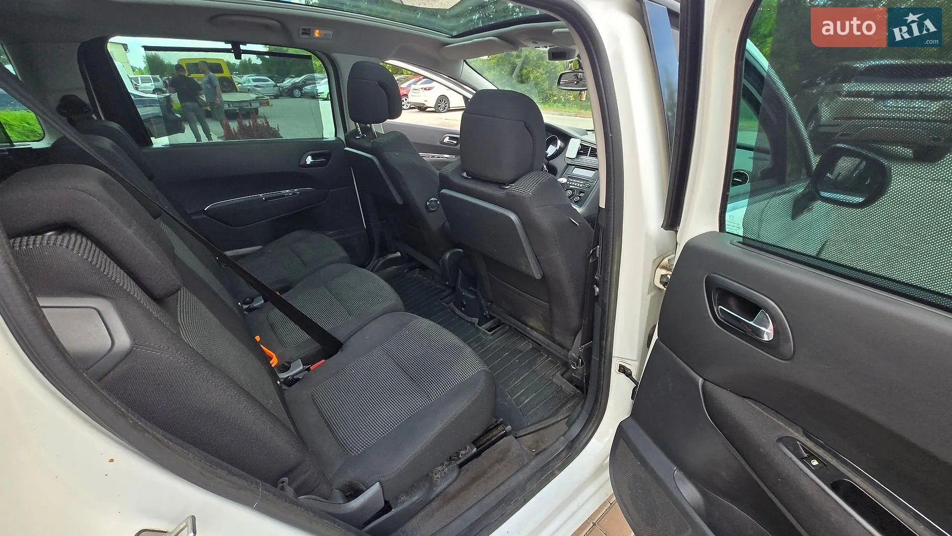 2011 Peugeot 5008 - мініатюра 13