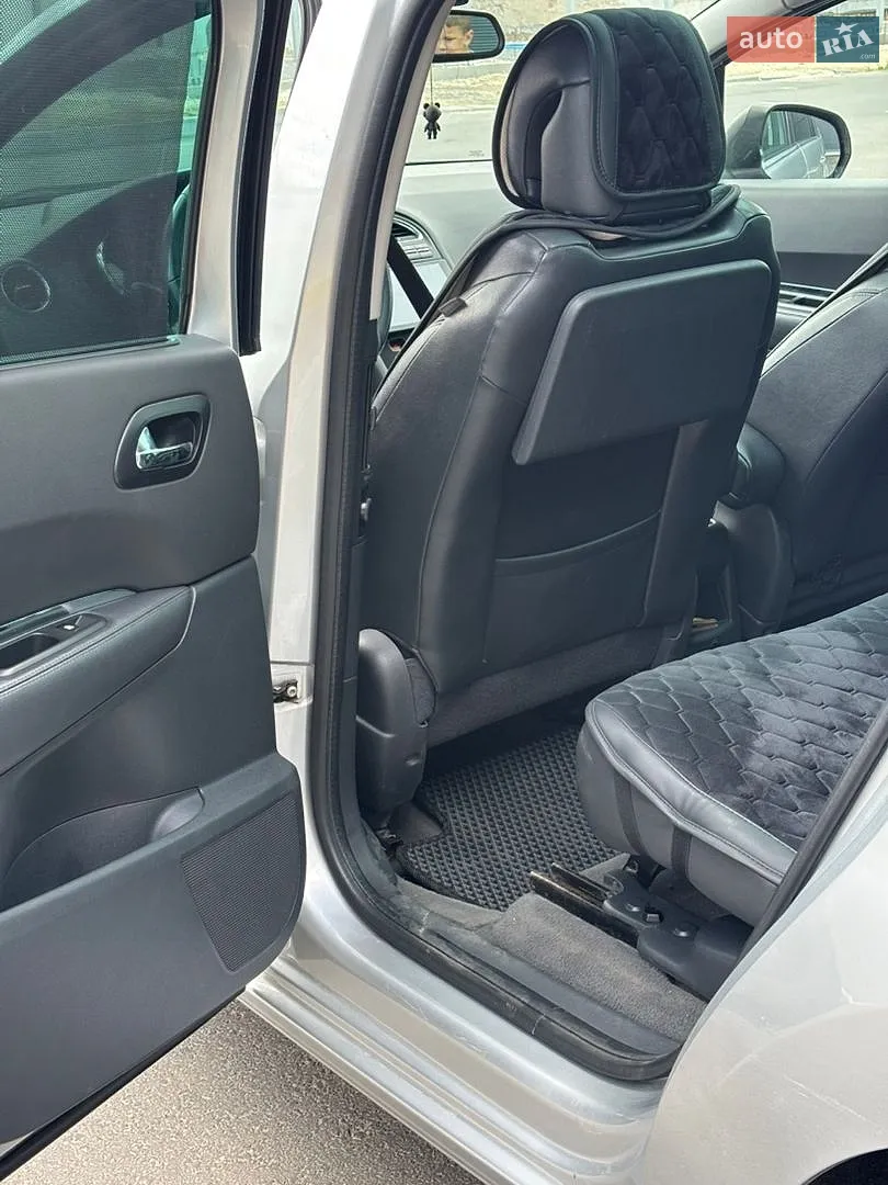 2011 Peugeot 5008 - мініатюра 20