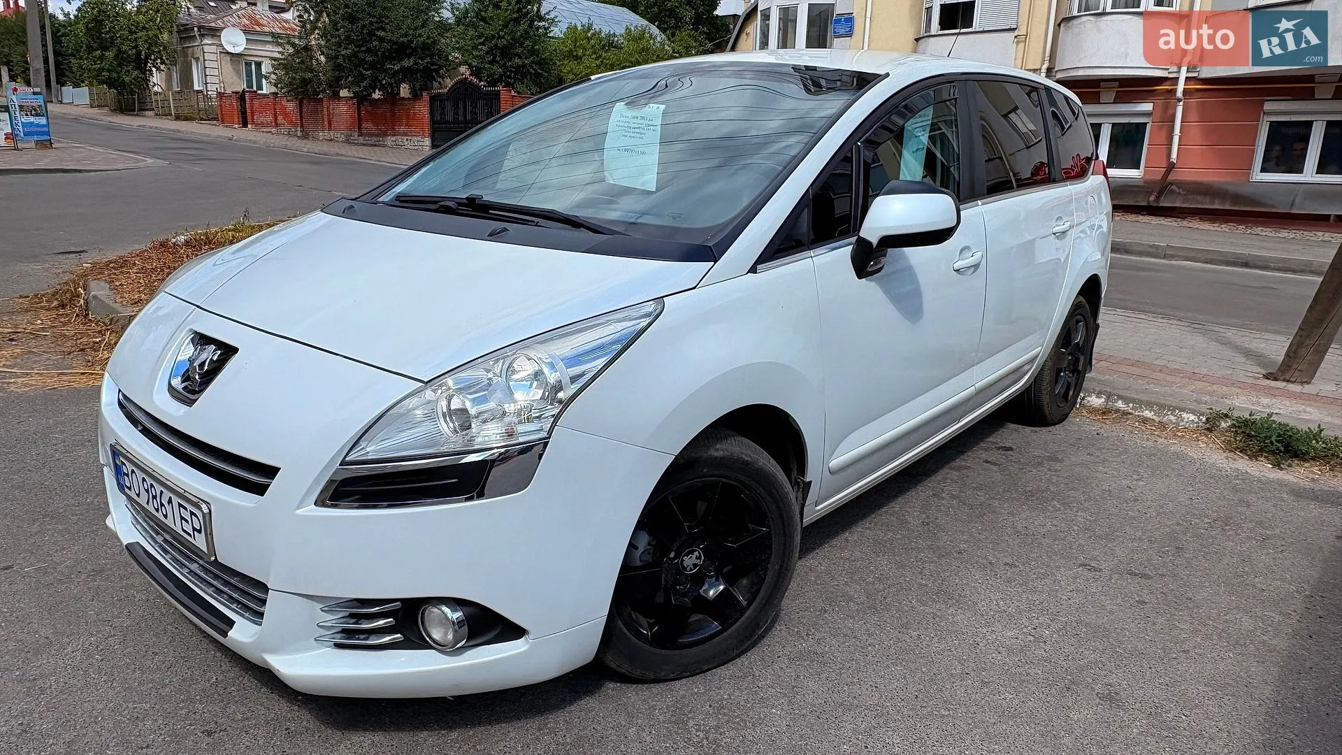2011 Peugeot 5008 - фото 1