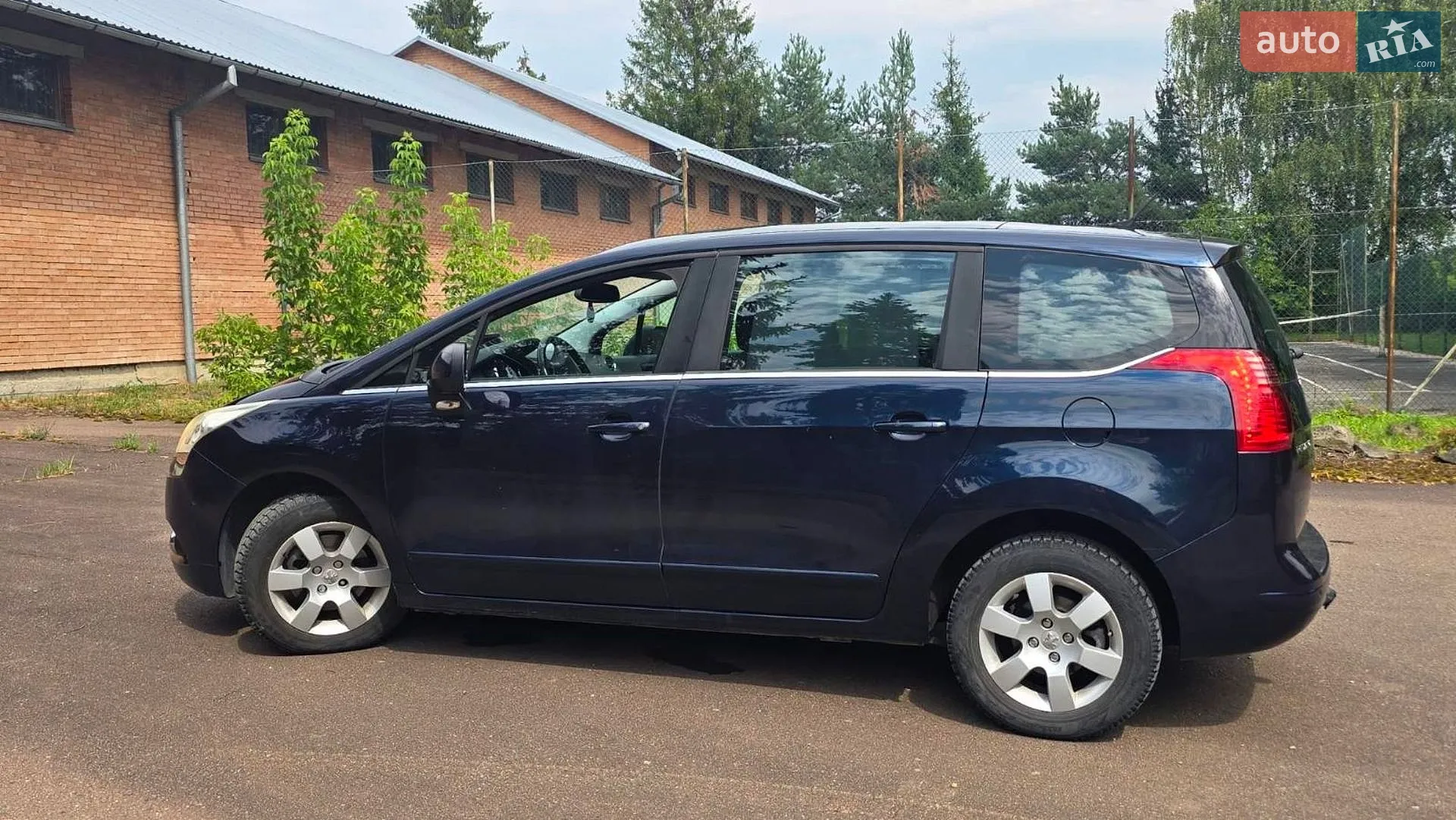 2011 Peugeot 5008 - мініатюра 10