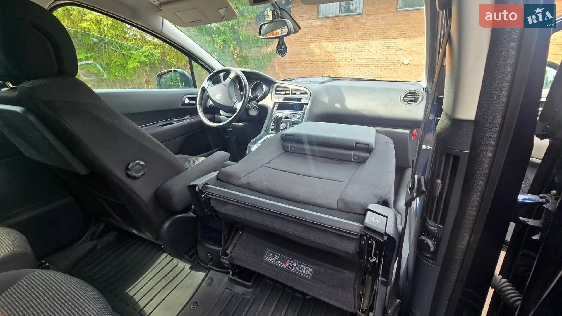 2011 Peugeot 5008 - мініатюра 23