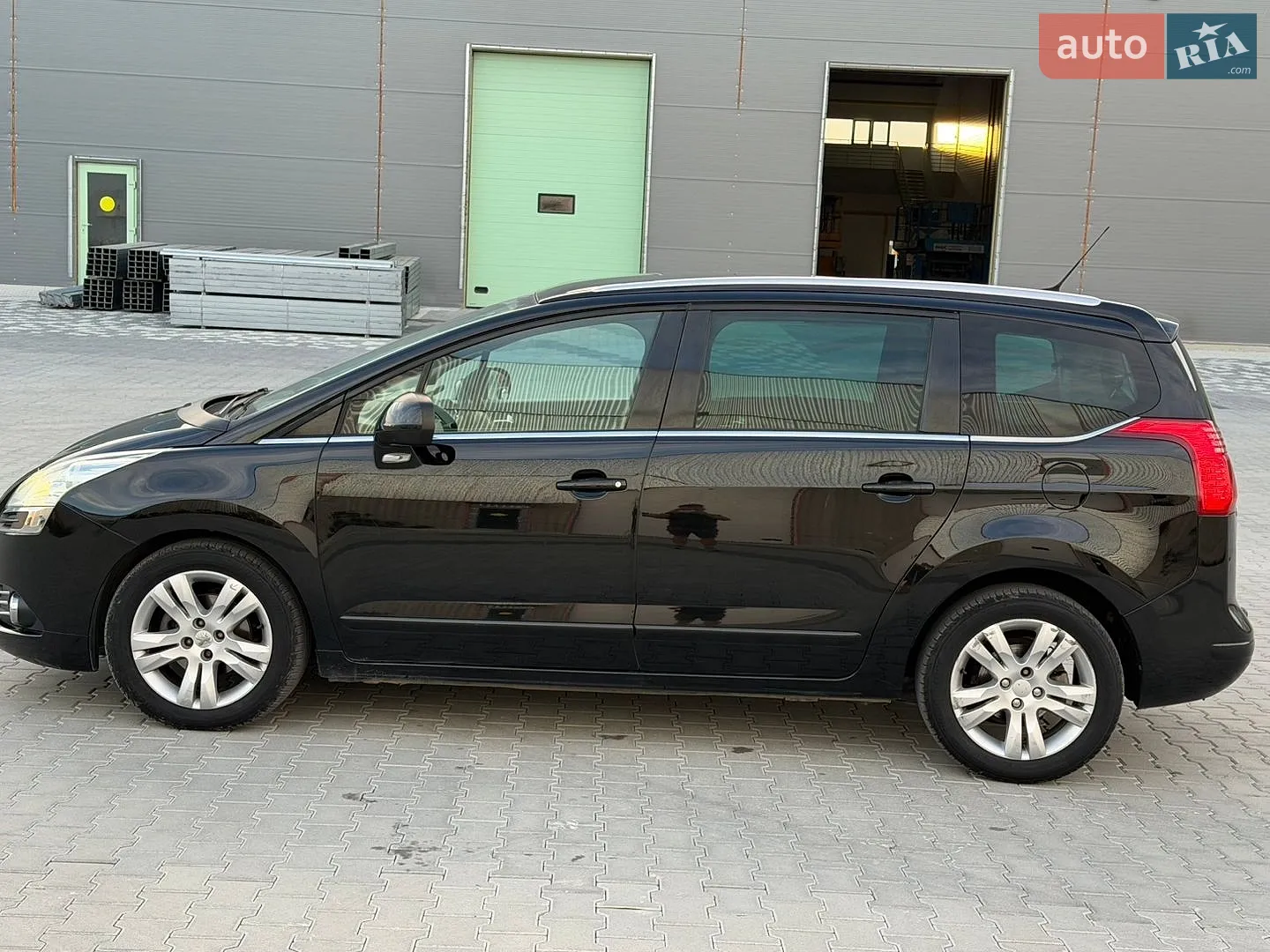 2010 Peugeot 5008 - мініатюра 28
