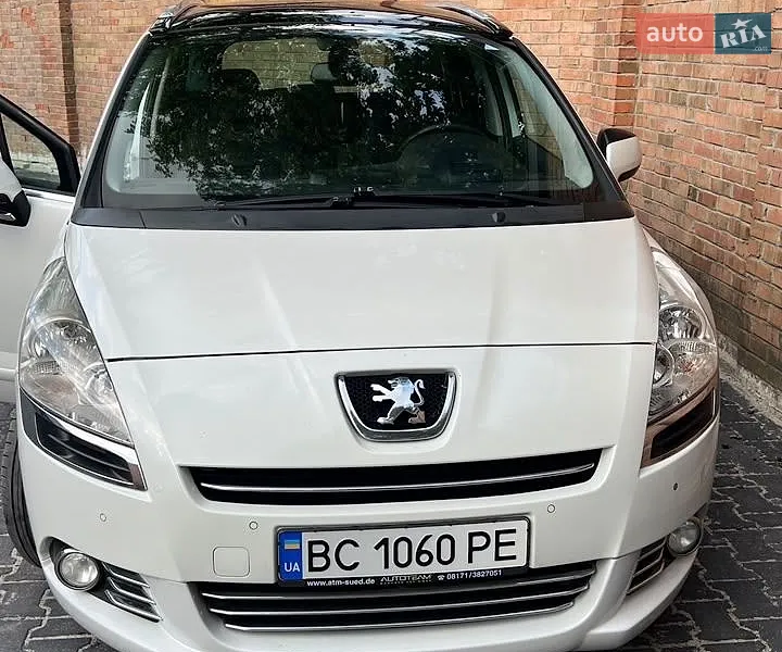 Peugeot 5008 2013