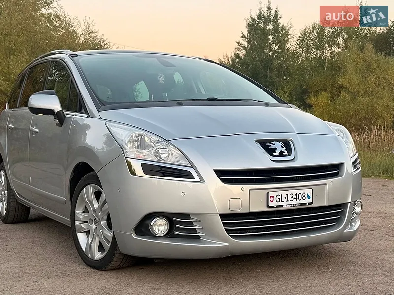 Peugeot 5008 2013