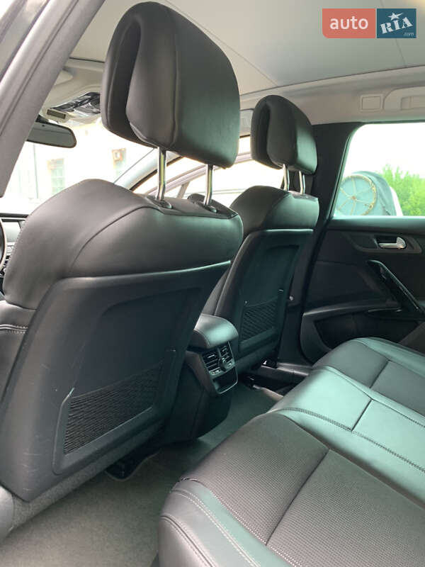 Универсал Peugeot 508 2015 в Комарному