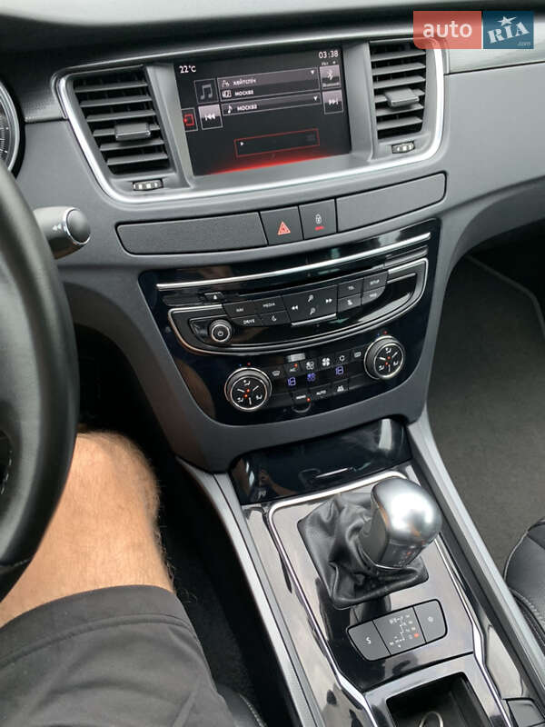 Универсал Peugeot 508 2015 в Комарному